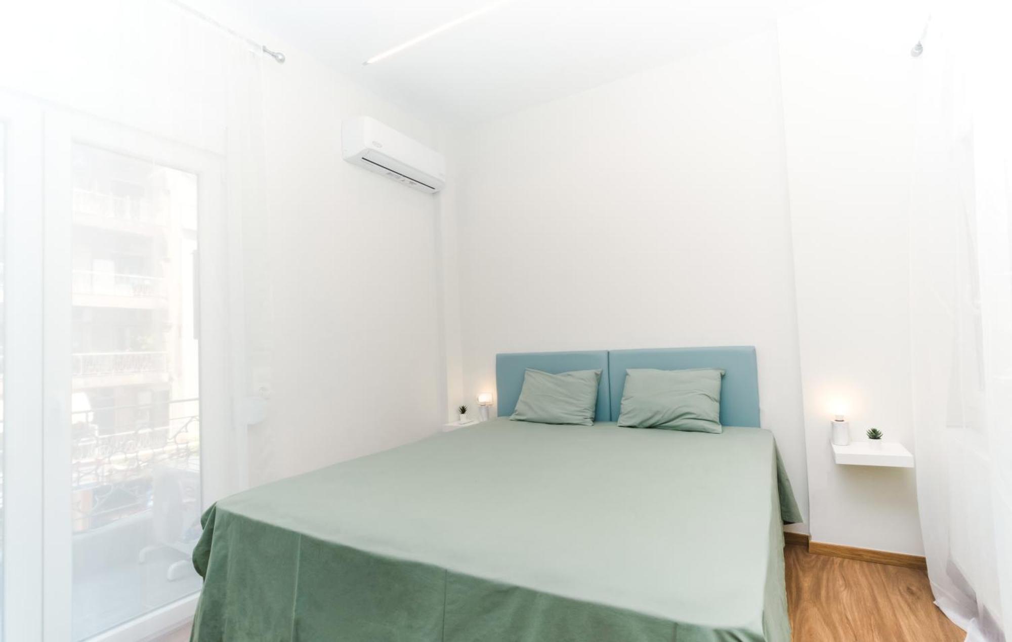 Agias Sofias Svolou Center Apartment